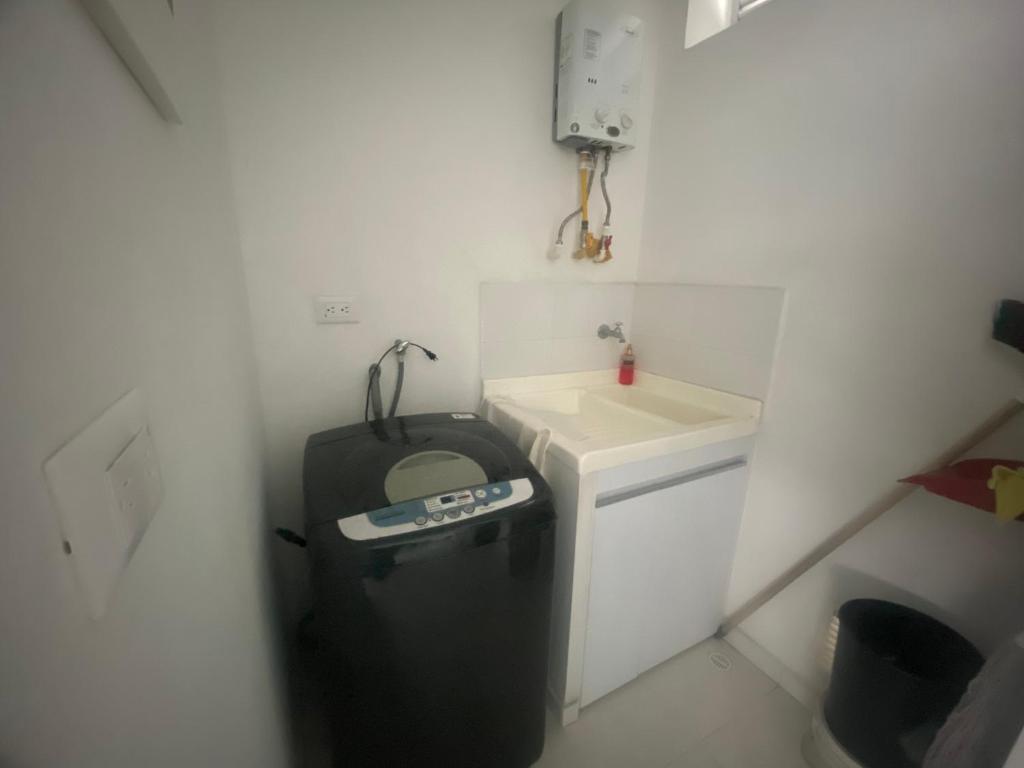 HABITACION CON BAÑO PRIVADO PARA 1 O 2 PERSONAS photo 2