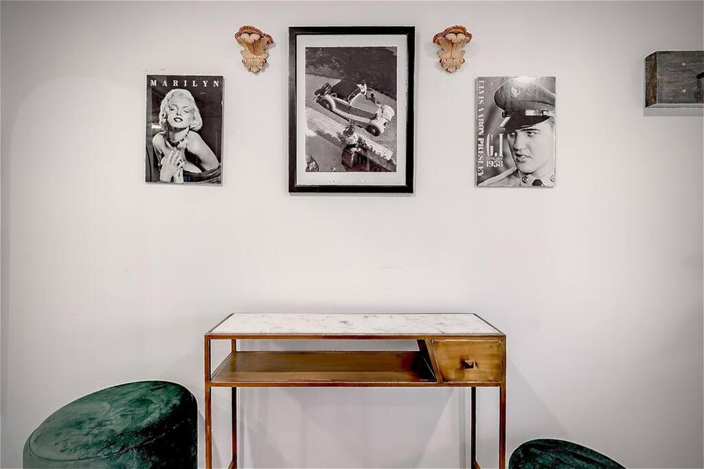 Elegant Elora Home with Stylish Décor photo 3