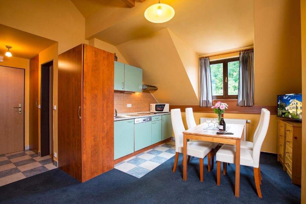 Yellow Ski Apartments photo 2