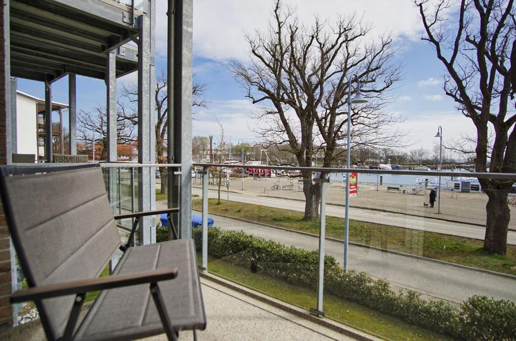 hafennahe Ferienwohnung mit Meerblick - Hafenresidenz Lauterbach FeWo 2-3 photo 2