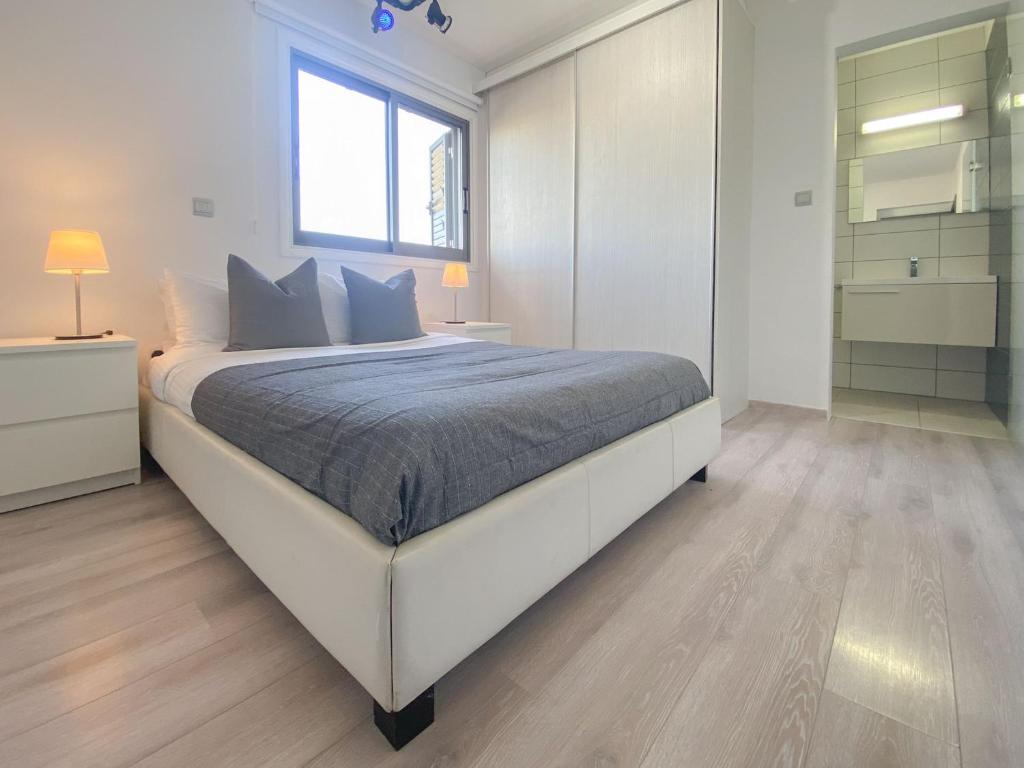 Phaedrus Living: City Flat Rafaella 6 photo 2