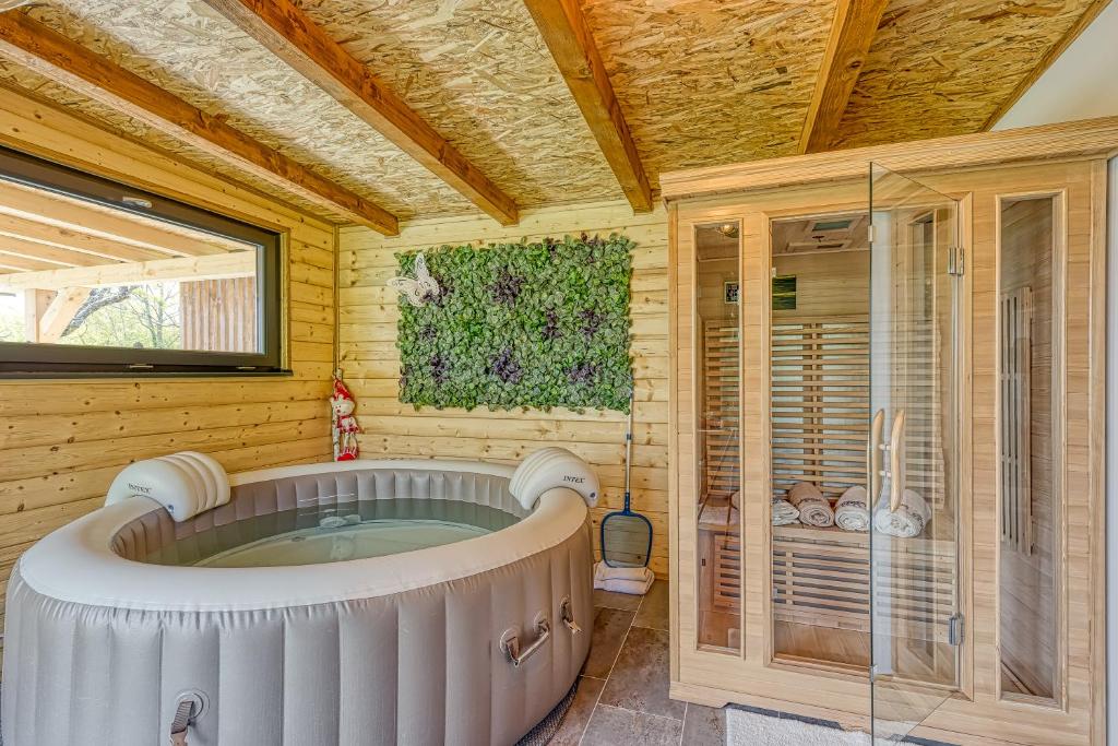 Rural House With Wellness - Happy Rentals photo 2