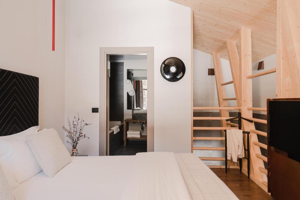 Aethos Monterosa photo 4