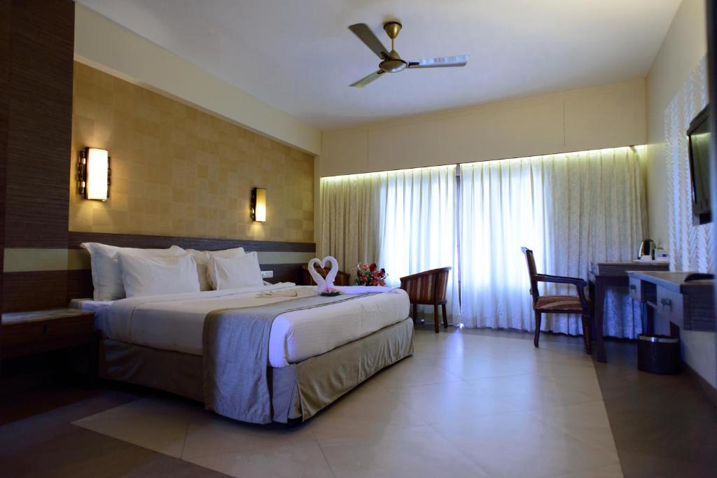 Двухместный (Номер Делюкс с кроватью размера «king-size»), La Grace Resort