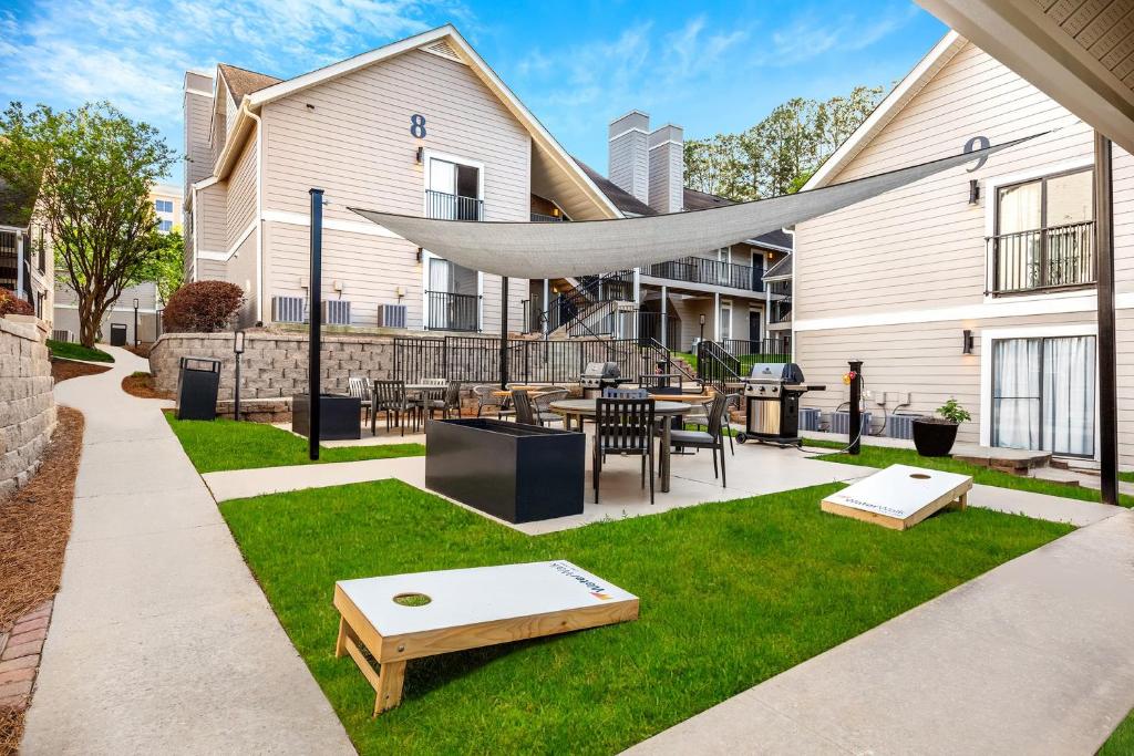 WaterWalk Extended Stay by Wyndham Atlanta Perimeter - Tap to explore photos