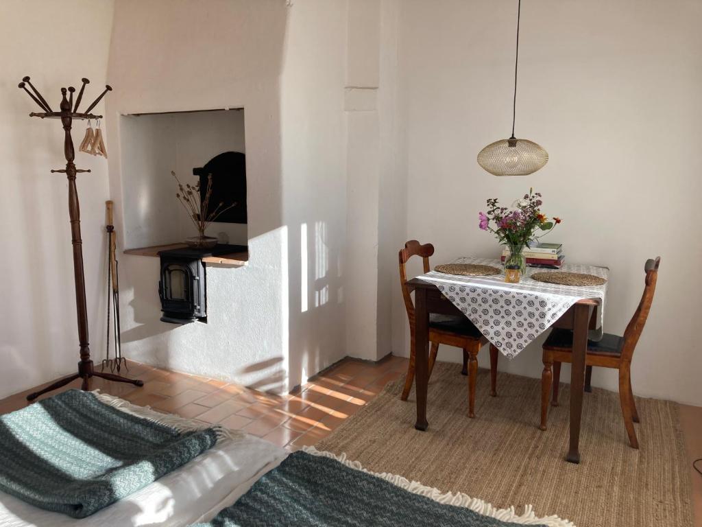 Förtjusande gästsvit med öppen spis photo 3