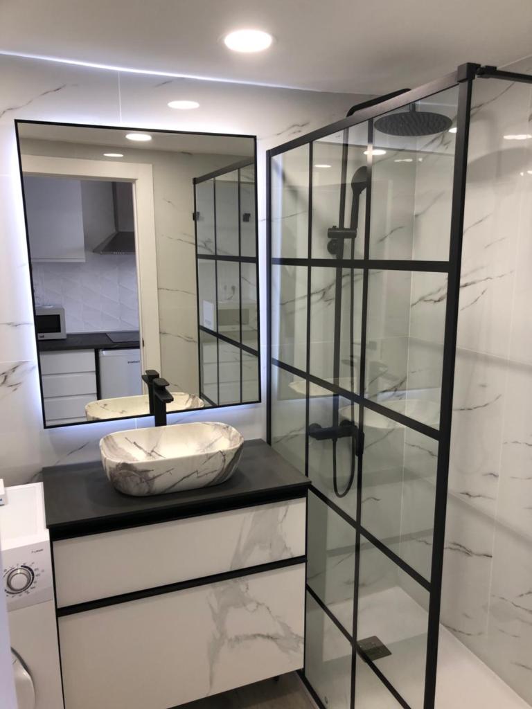 Apartment in city center photo 4