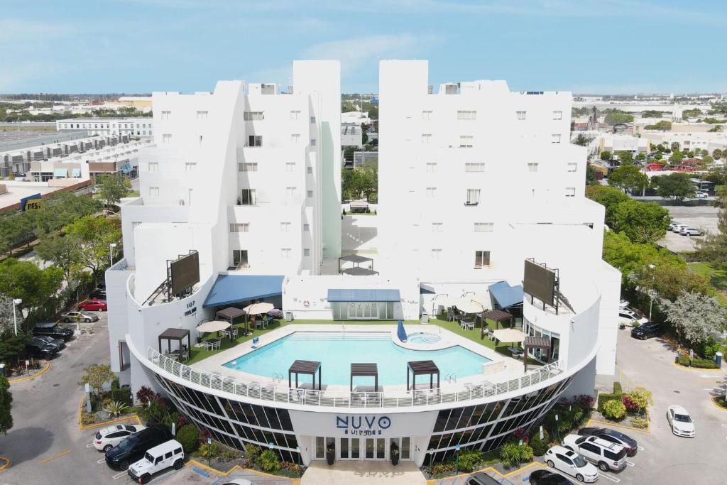 Nuvo Suites Hotel image