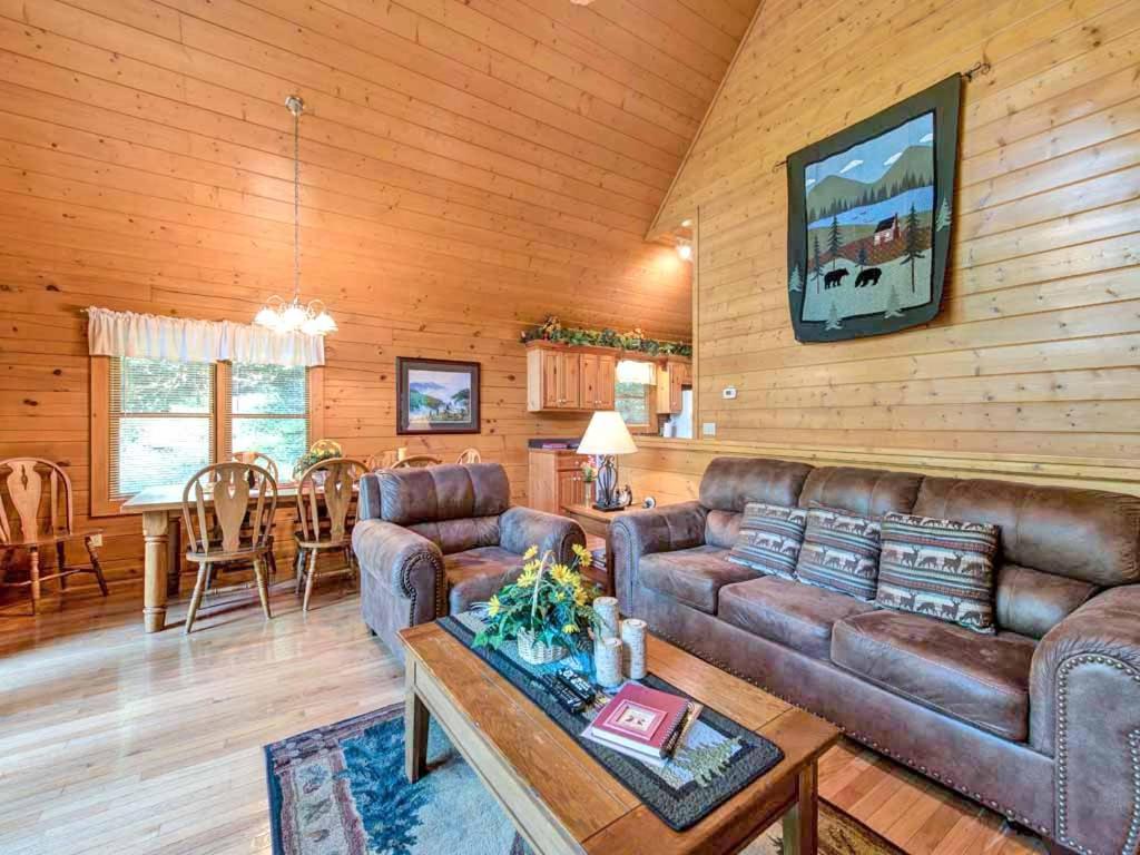 Idle Days by Jackson Mountain Rentals image