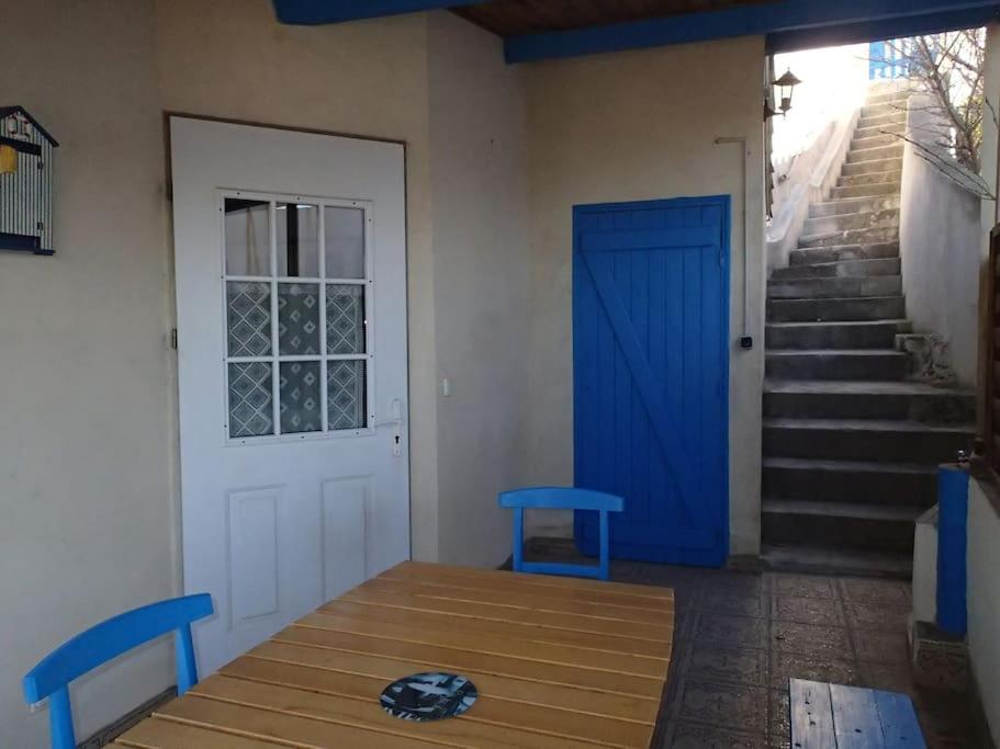Petite maison bord et vue mer, 55 m2 photo 1