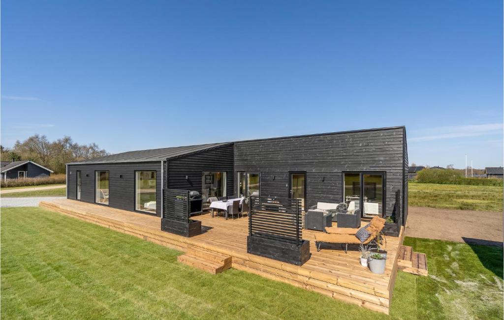 Stunning Home In Ansager With 4 Bedrooms And Wifi