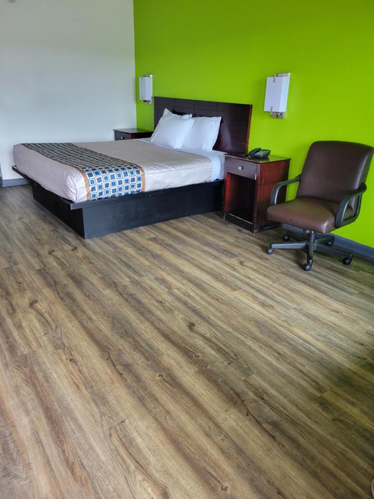 Budgetel Inn & Suites image
