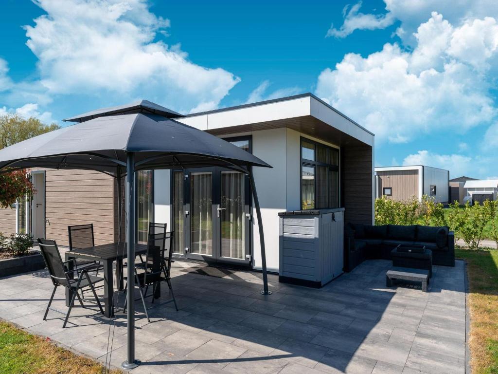 Beautiful holiday home in Brabantse Weelde in a rural location near Molenschot photo 4