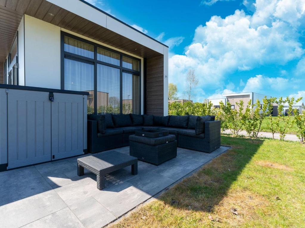 Beautiful holiday home in Brabantse Weelde in a rural location near Molenschot photo 3