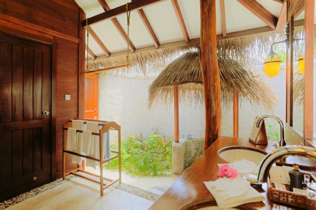 Medhufushi Island Resort photo 4
