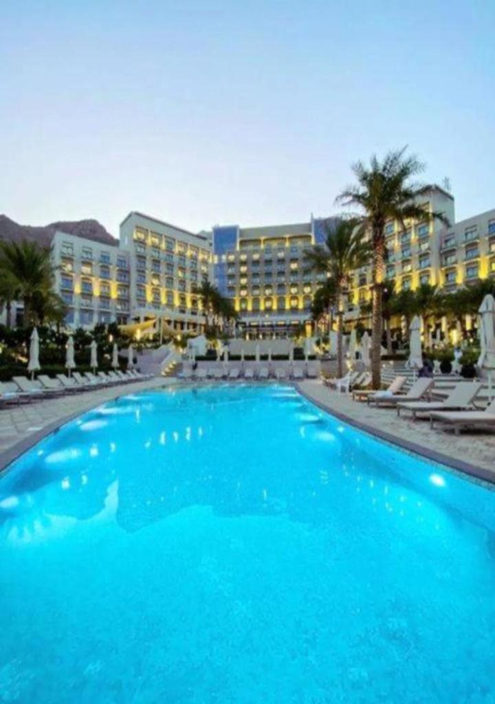 {
  "en-gb": "Ocean View Address Beach Resort Fujairah فندق و منتجع شاطئ العنوان الفجيره"
}