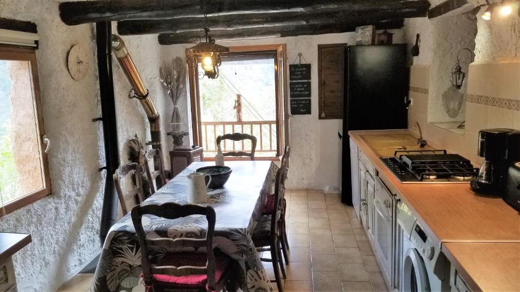 Haut de grange en pierre photo 3