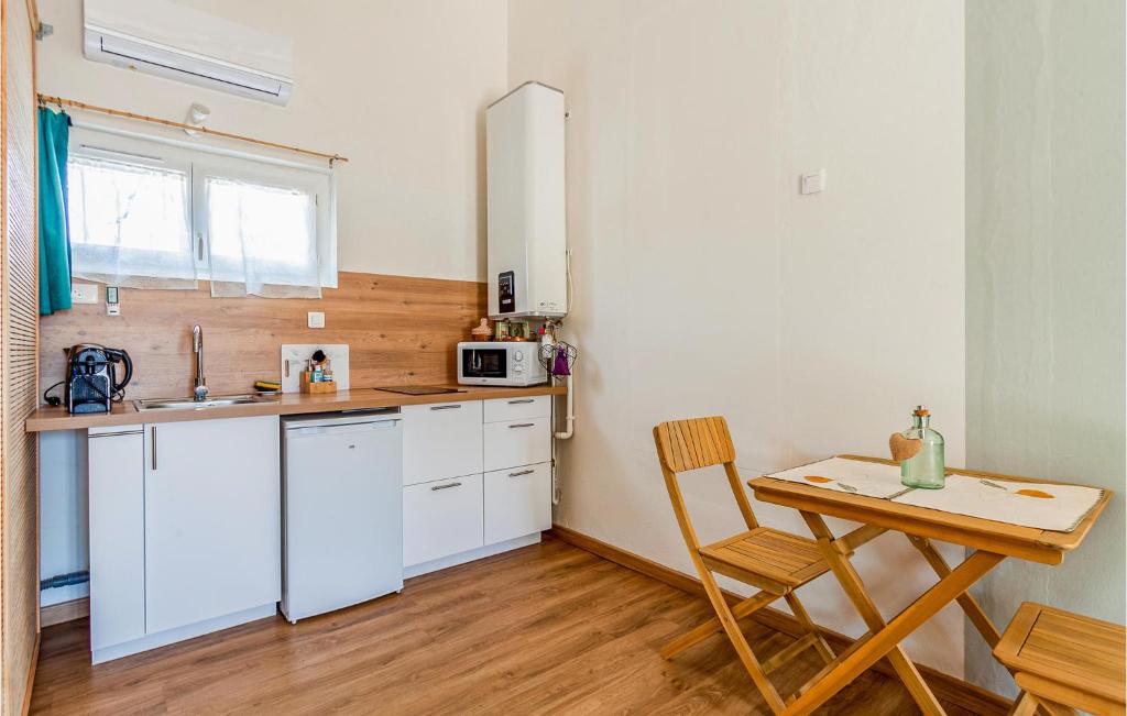 Beautiful Home In Vedne With Wifi And 1 Bedrooms photo 4