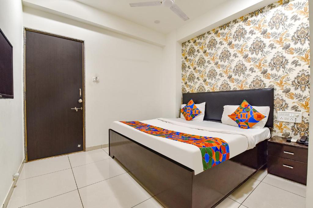 FabHotel Infinity photo 2