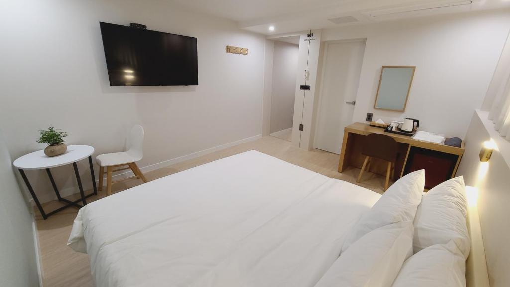 Hotel Andrest Room Type - Standard Double Room