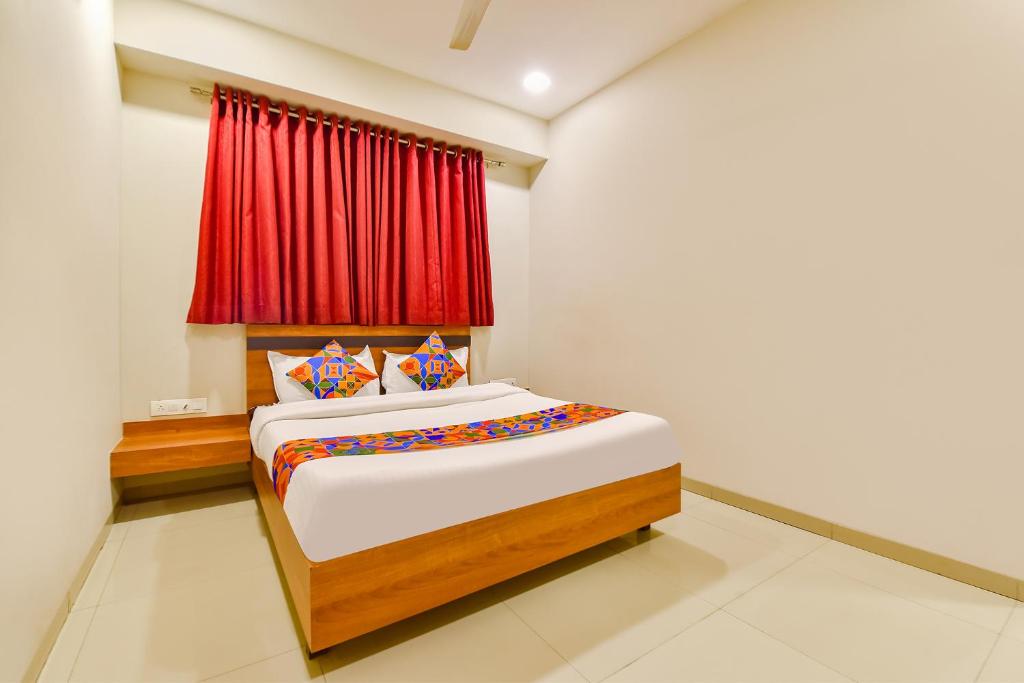 FabHotel Happinex photo 1