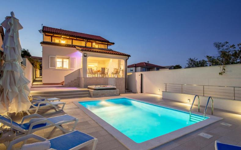 Villa Sunrise