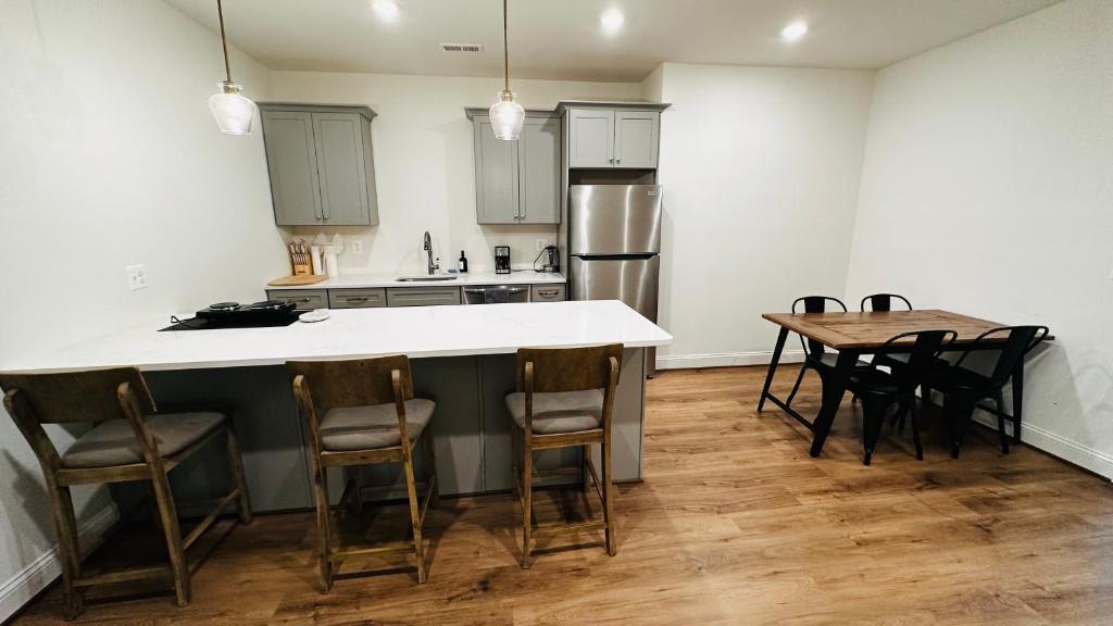 Brand New Spacious 2br - 2bth Basement