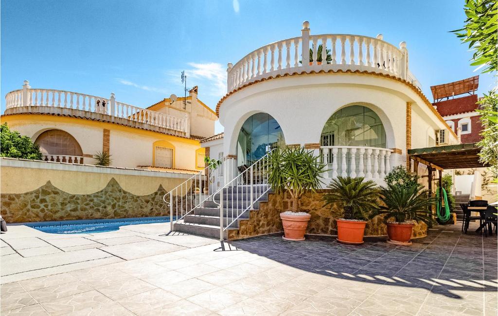 Stunning Home In Santa Pola With Outdoor Swimming Pool, Wifi And 3 Bedrooms