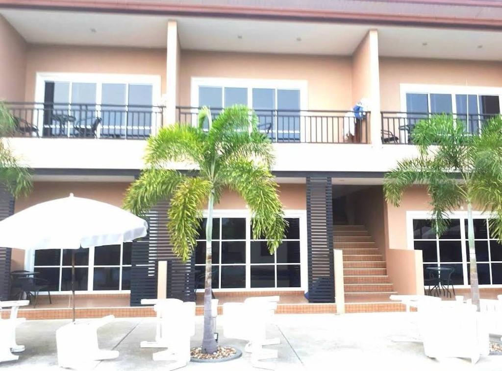 4 Palms Resort photo 3