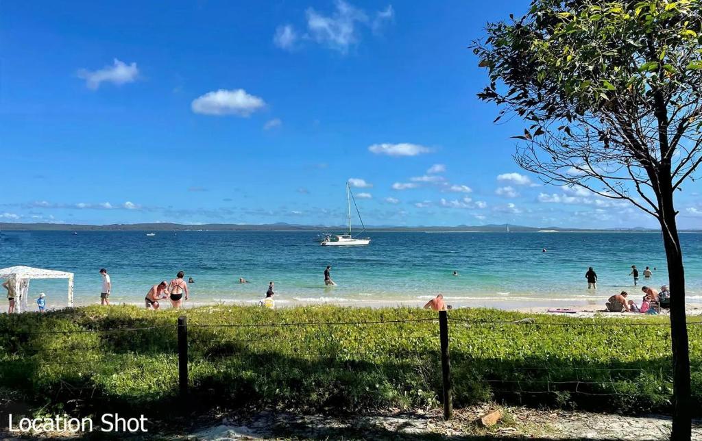 Port Stephens Home walk to the Beach and Town Centre photo 2