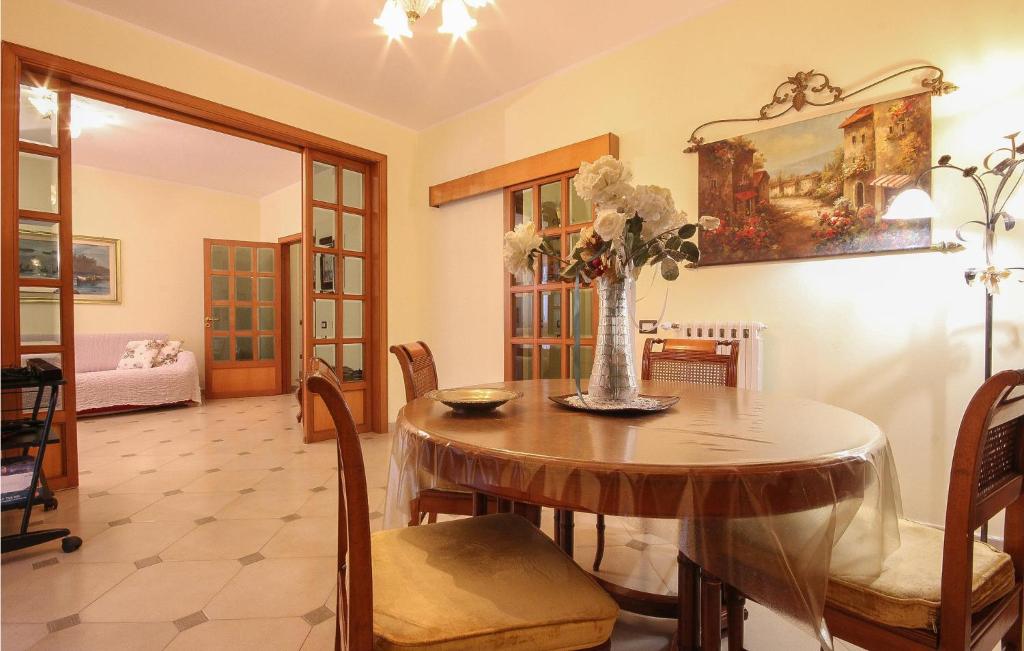 Nice Apartment In Agropoli With Wifi And 2 Bedrooms photo 2