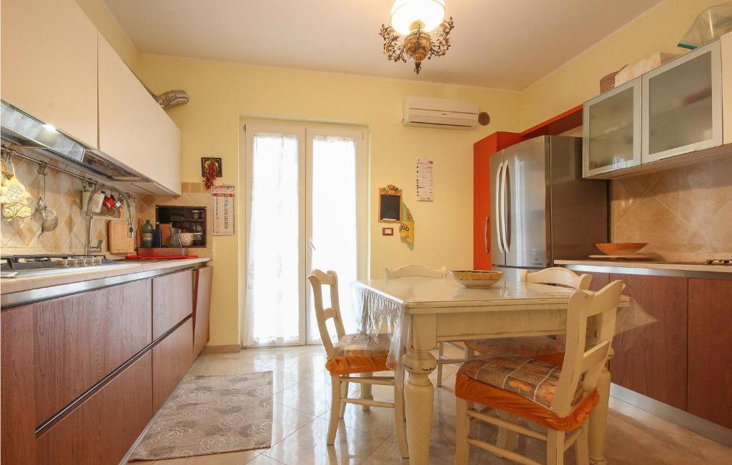 Nice Apartment In Agropoli With Wifi And 2 Bedrooms photo 3