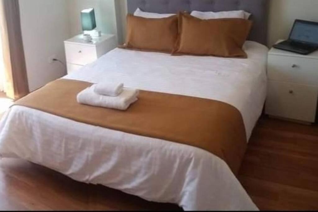 ApartHotel moderno y céntrico por la Av. Dolores