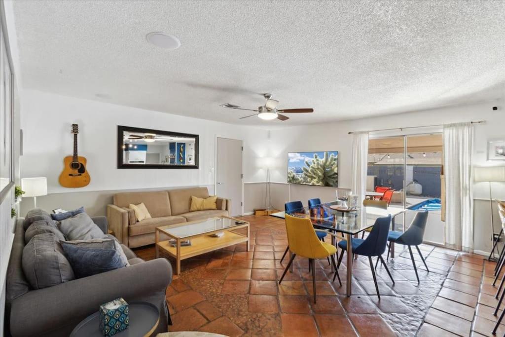 Vacation House! 6BR, FREE Heated Pool, Arcade & Hot Tub - Tap to explore photos