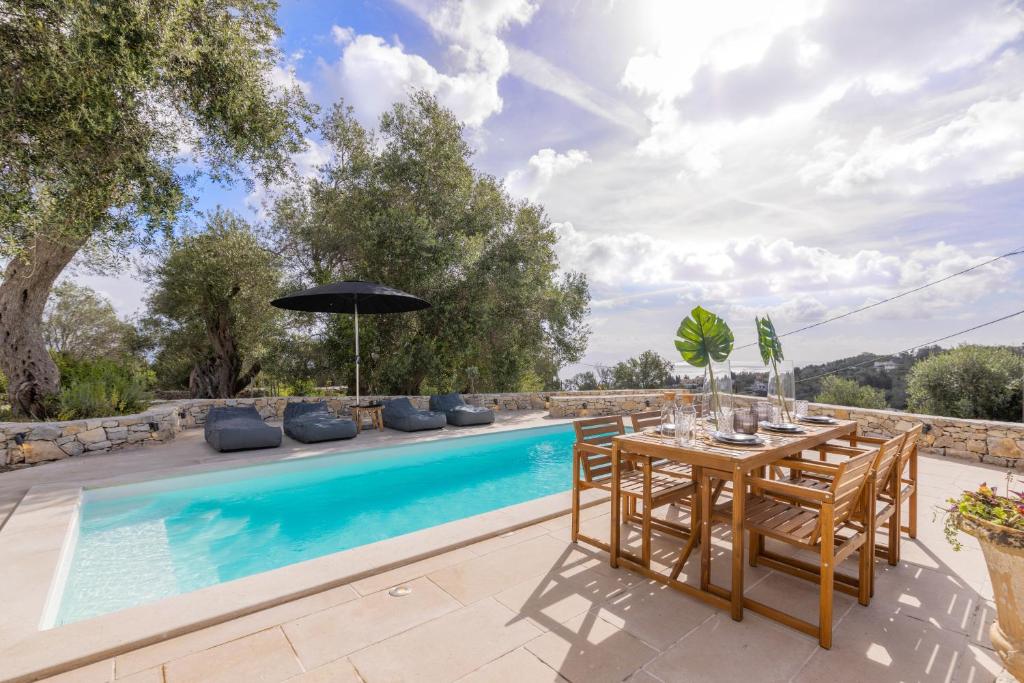 Entire Filitsa's Stonehouse in Paxos with pool photo 1