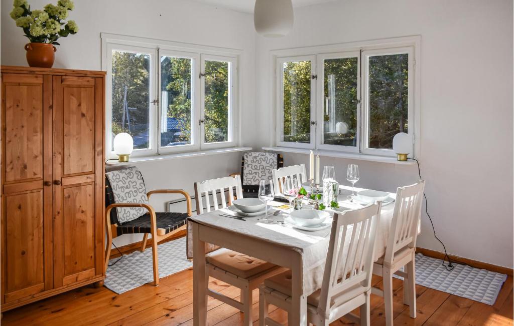 Awesome Home In Norrkping With 1 Bedrooms And Wifi photo 1