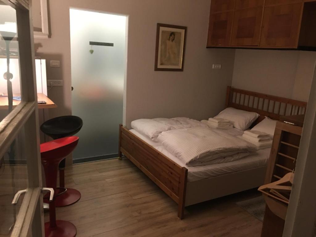 Bialik St B&B room Bauhaus district Tel Aviv photo 2