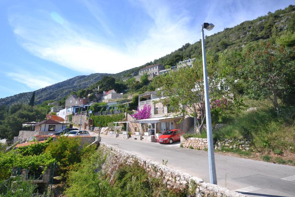 Apartments with a parking space Murvica, Brac - 20190 photo 2