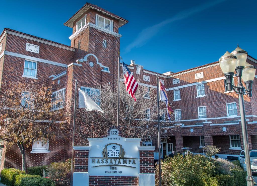Hassayampa Inn image