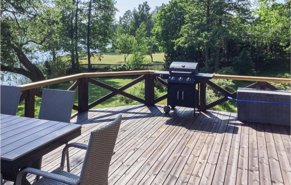 Amazing Home In Nykvarn With 1 Bedrooms And Wifi photo 2
