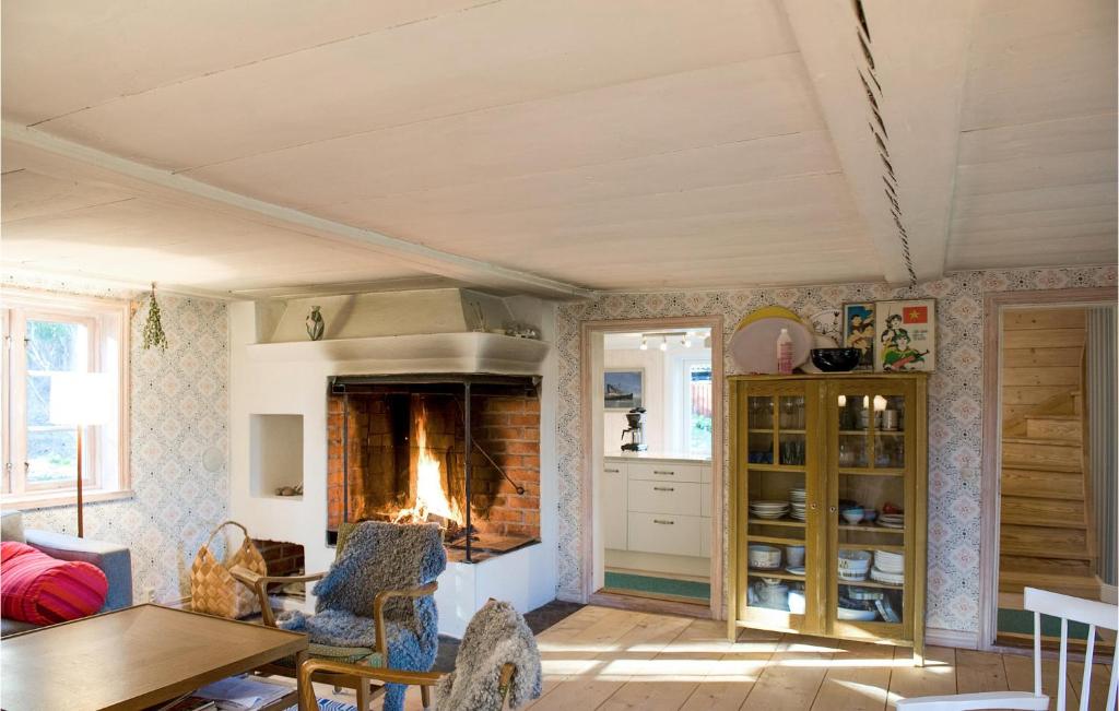 Awesome Home In Grisslehamn With Sauna And 4 Bedrooms photo 4
