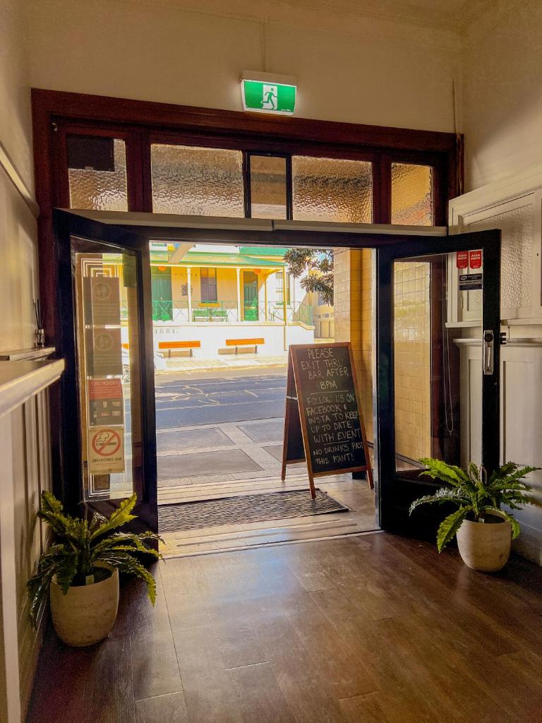 Commercial Hotel Bega photo 1