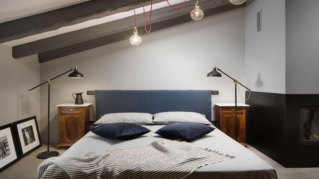 Rustic luxury villa with stunning interior in Tinjan photo 4