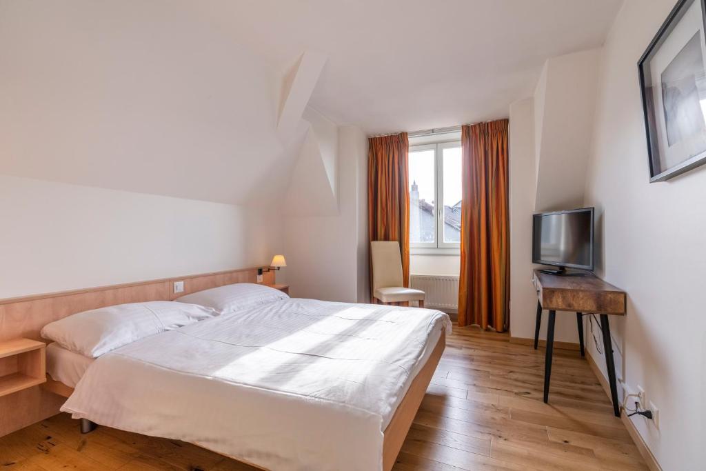 Hotel Le Rive Sud - Tap to explore photos