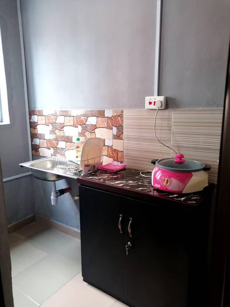 Pentagon Hotel and Suites photo 2