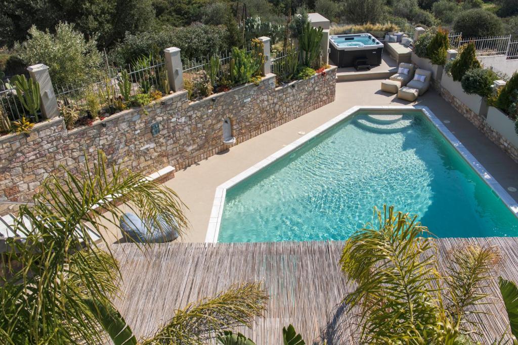 AVAL Riviera photo 1