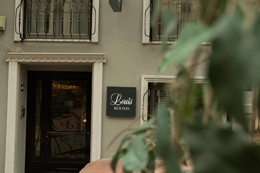 Louis Rooms photo 1