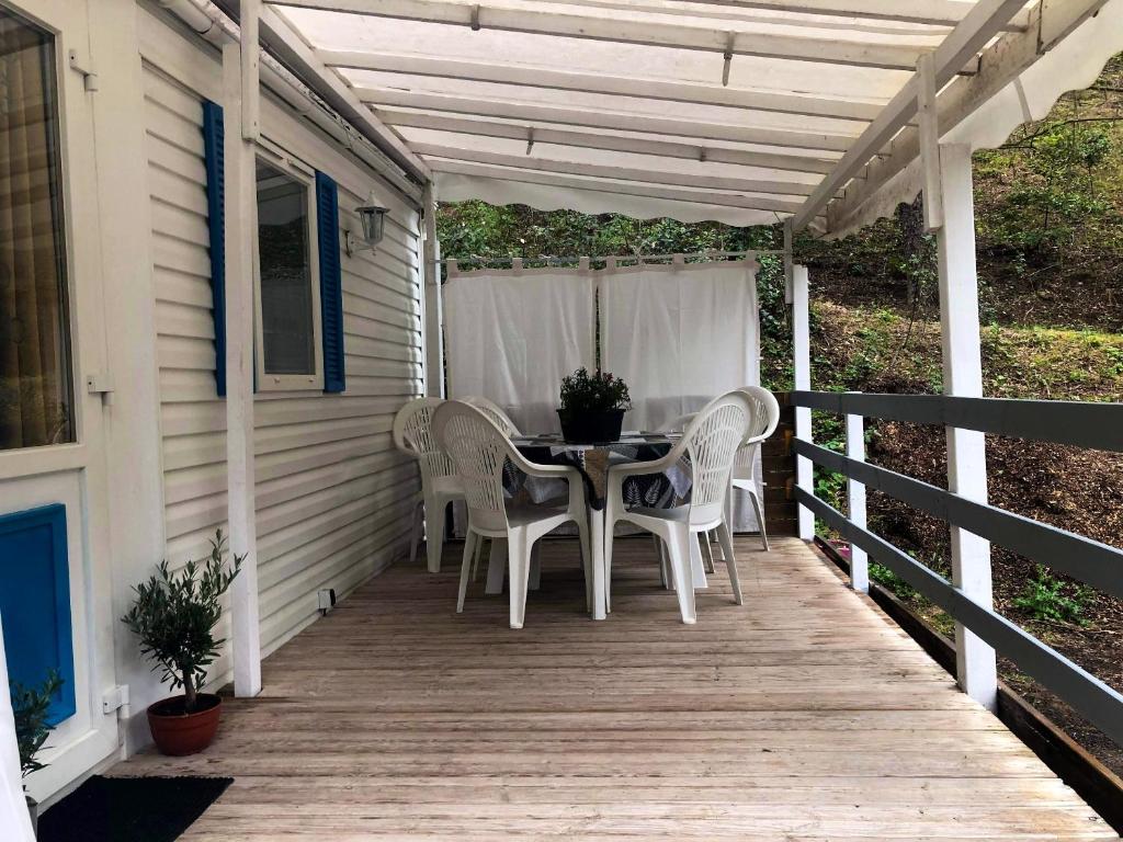 Bungalow de 2 chambres avec piscine partagee terrasse amenagee et wifi a Saint Jean de Valeriscle photo 1