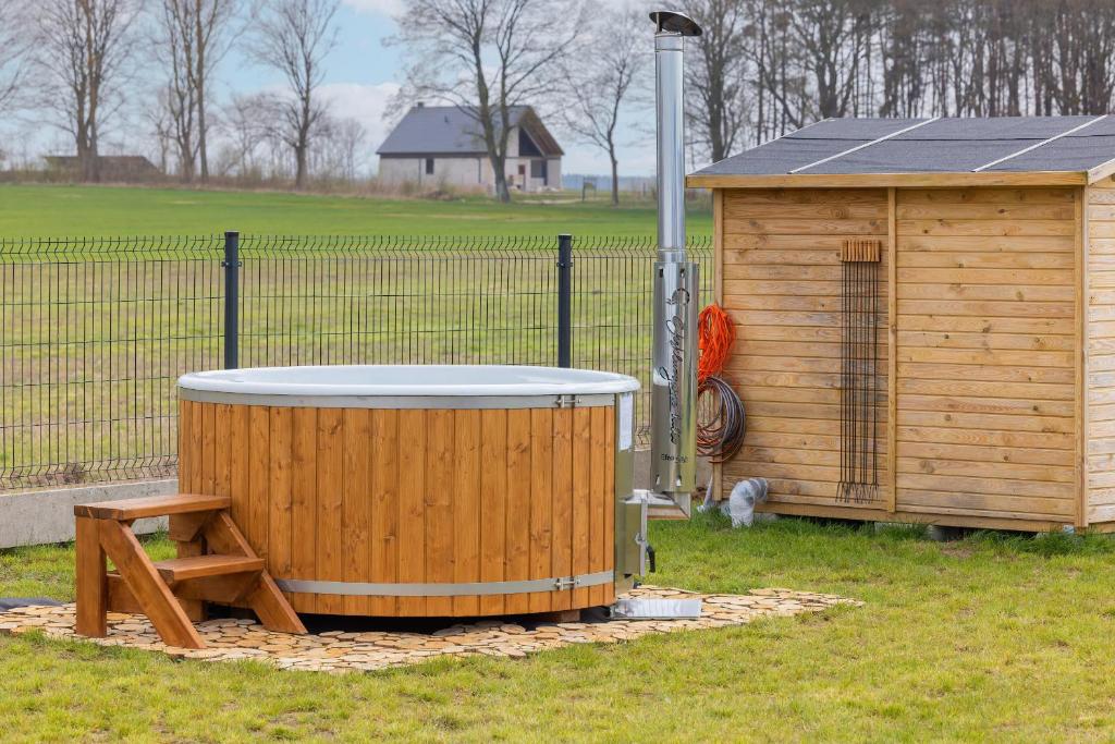 Domki wakacyjne - Balia Ogrodowa z Jacuzzi - Kolczewo by Renters photo 4
