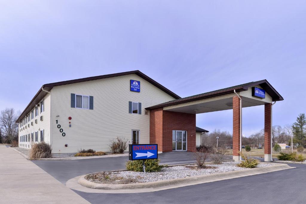 Americas Best Value Inn Seymour image